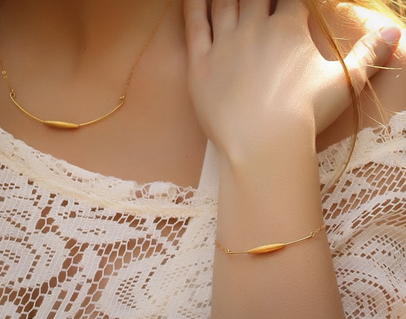delicate gold bracelet